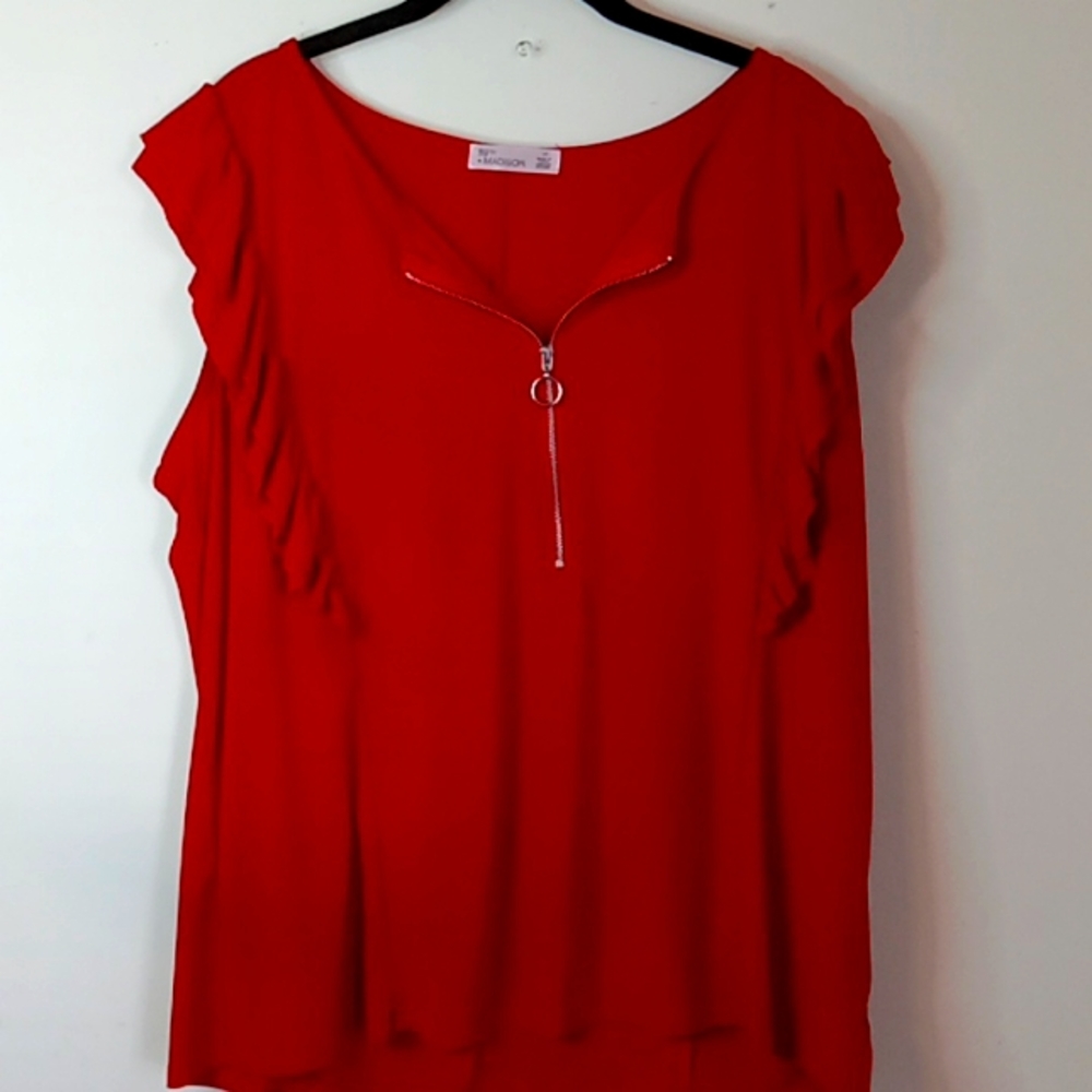 Women's plus size top